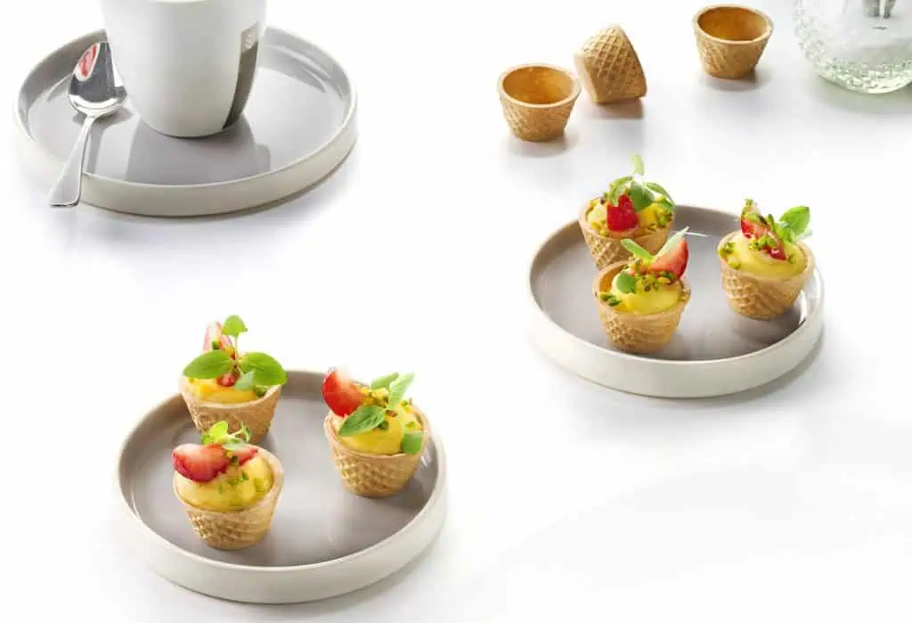 96 Waffle Dough Pastry Liquor Cups (15 Ml)