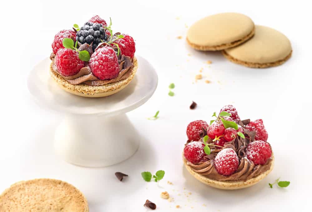 2.7″ Large macaron plain flavor