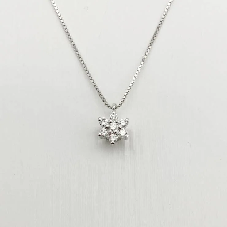 Collana fiore di  diamanti
