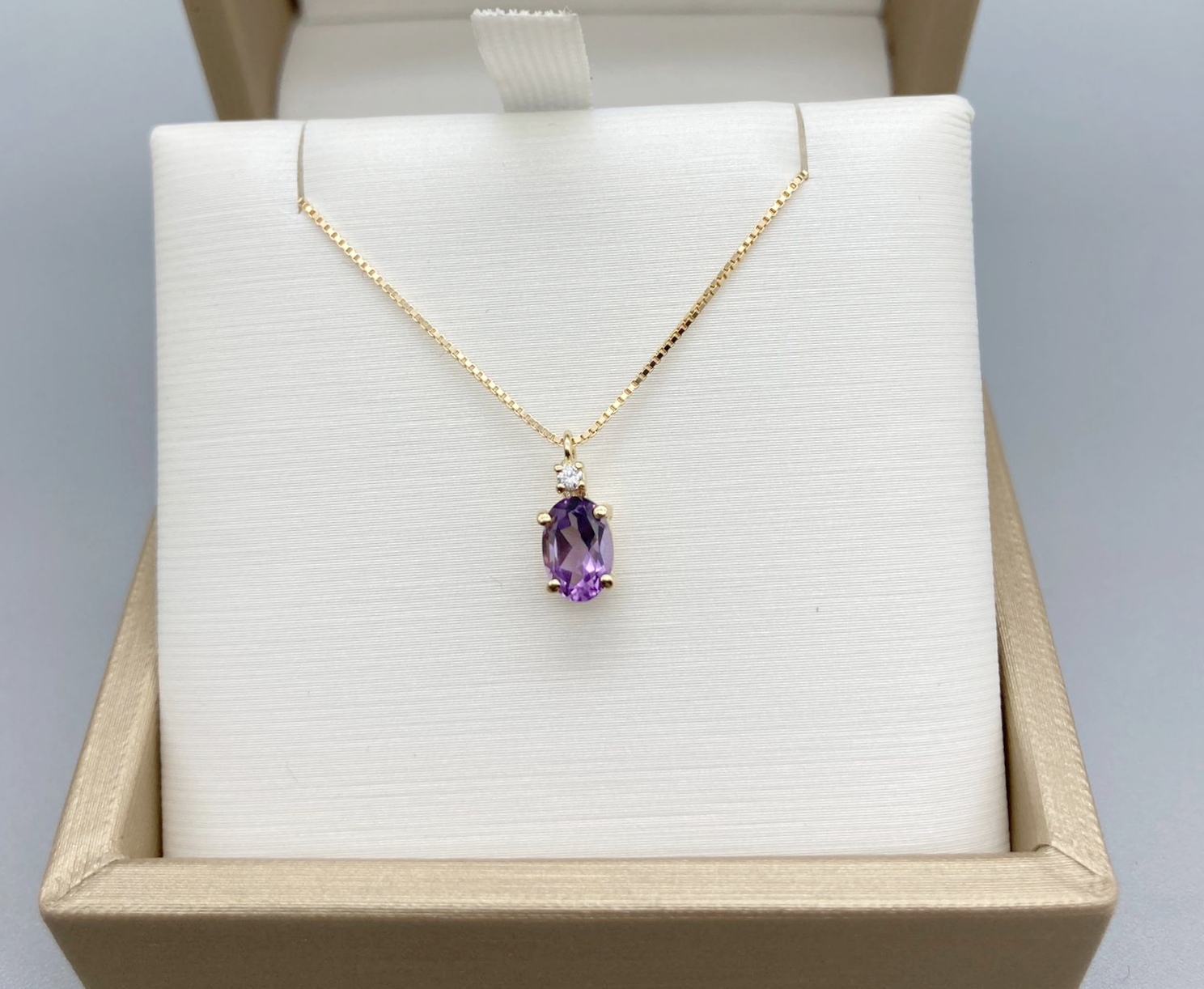 Collana con ametista e diamante