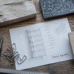 atelier pierre agrafée avec outils et dalles