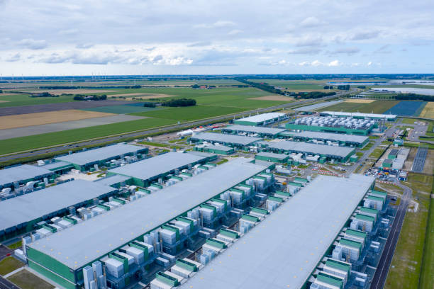 U.S. Netherlands Data Center Market : SWOT Analysis and Competitive Landscape of Industry Leaders U.S. Netherlands Data Center Market : SWOT Analysis and Competitive Landscape of Industry Leaders