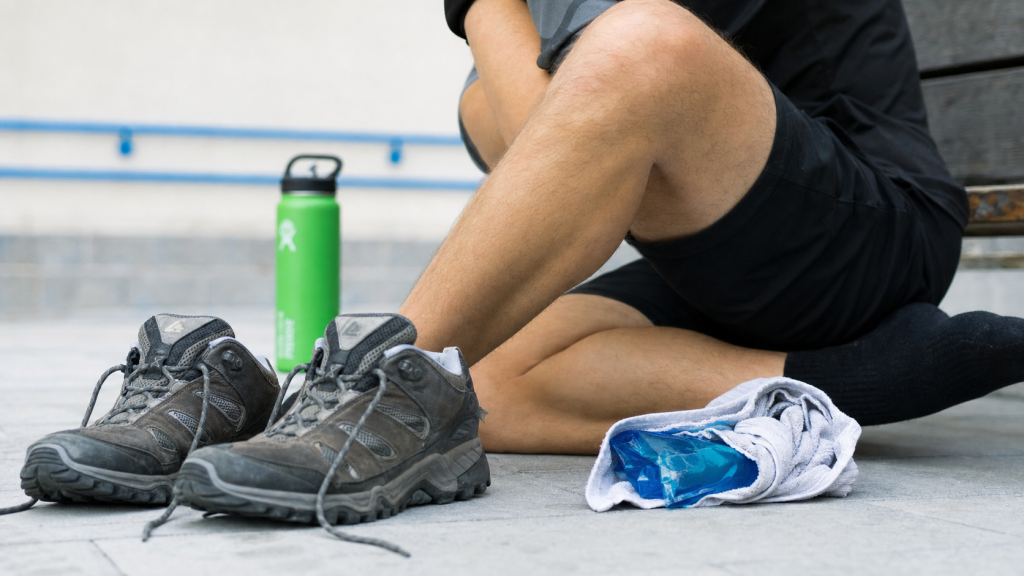 Mal aux jambes après la marche : causes, solutions et signes d&rsquo;alerte