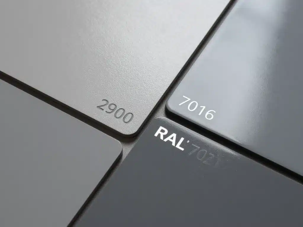 Comparatif gris 2900 sablé vs RAL 7016 7021