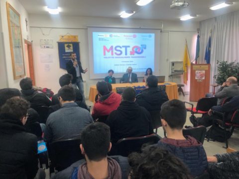 e890dcf7-d2aa-449d-9848-0726a6ca7dc2