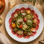accompagnement carpaccio de boeuf avec parmesan roquette et focaccia