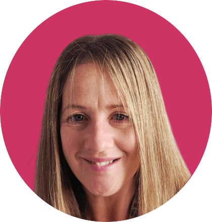 Headshot - Magenta - Claire Hoey