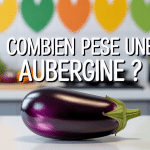Poids aubergine sur balance de cuisine