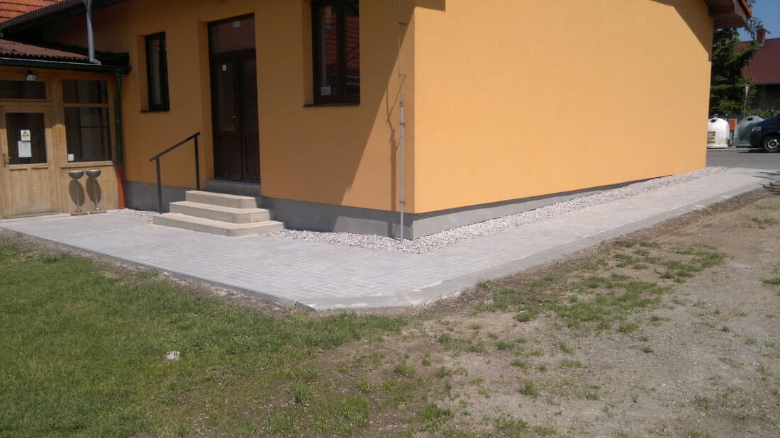 stavební práce - chodník