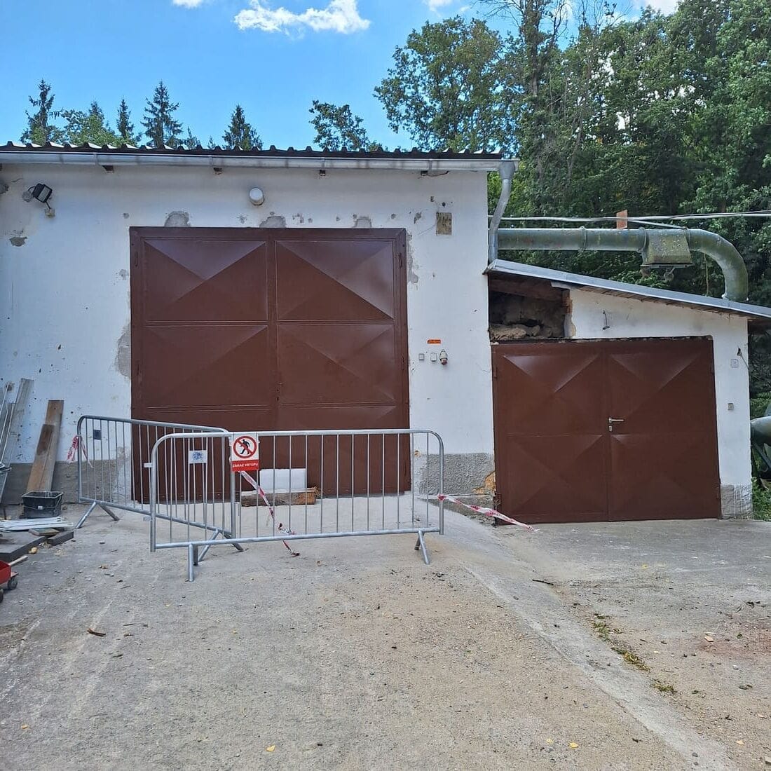 vrata dílny