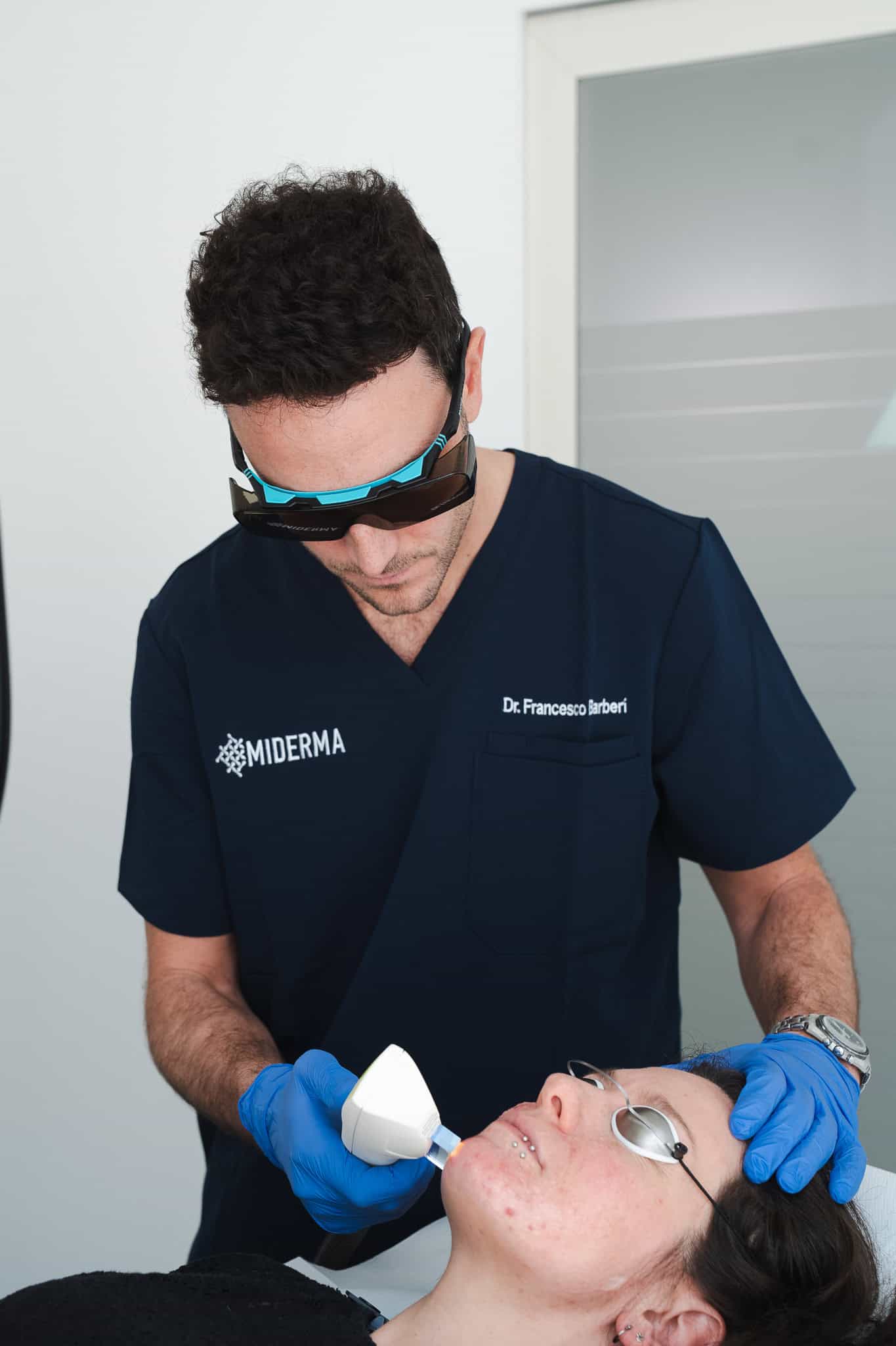 Trattamento cicatrici da acne con laser