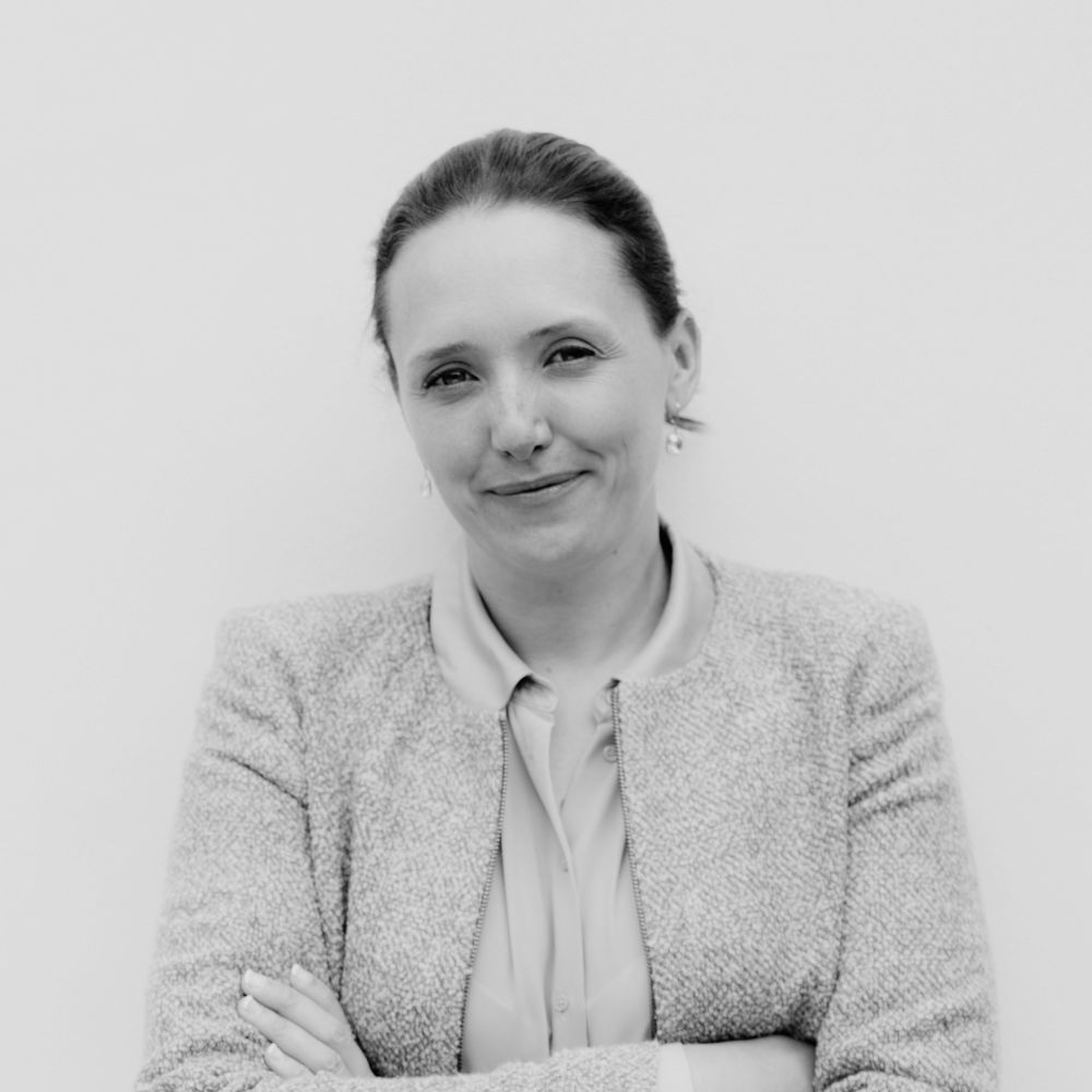 Meet Dr Natalie Summerhill, a private GP in Hale, Greater Manchester. Expert in men's and women's health, menopause care and preventive medicine.