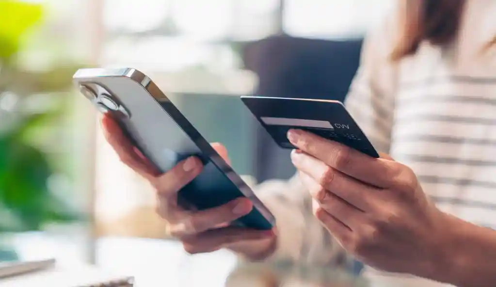 Snapcommerce message driven mobile commerce platform raises 85m usd in funding led by inovia capital and lion capital
