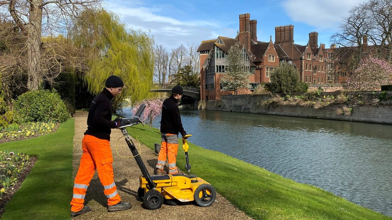Specialist underground teams carrying out a GPR survey.