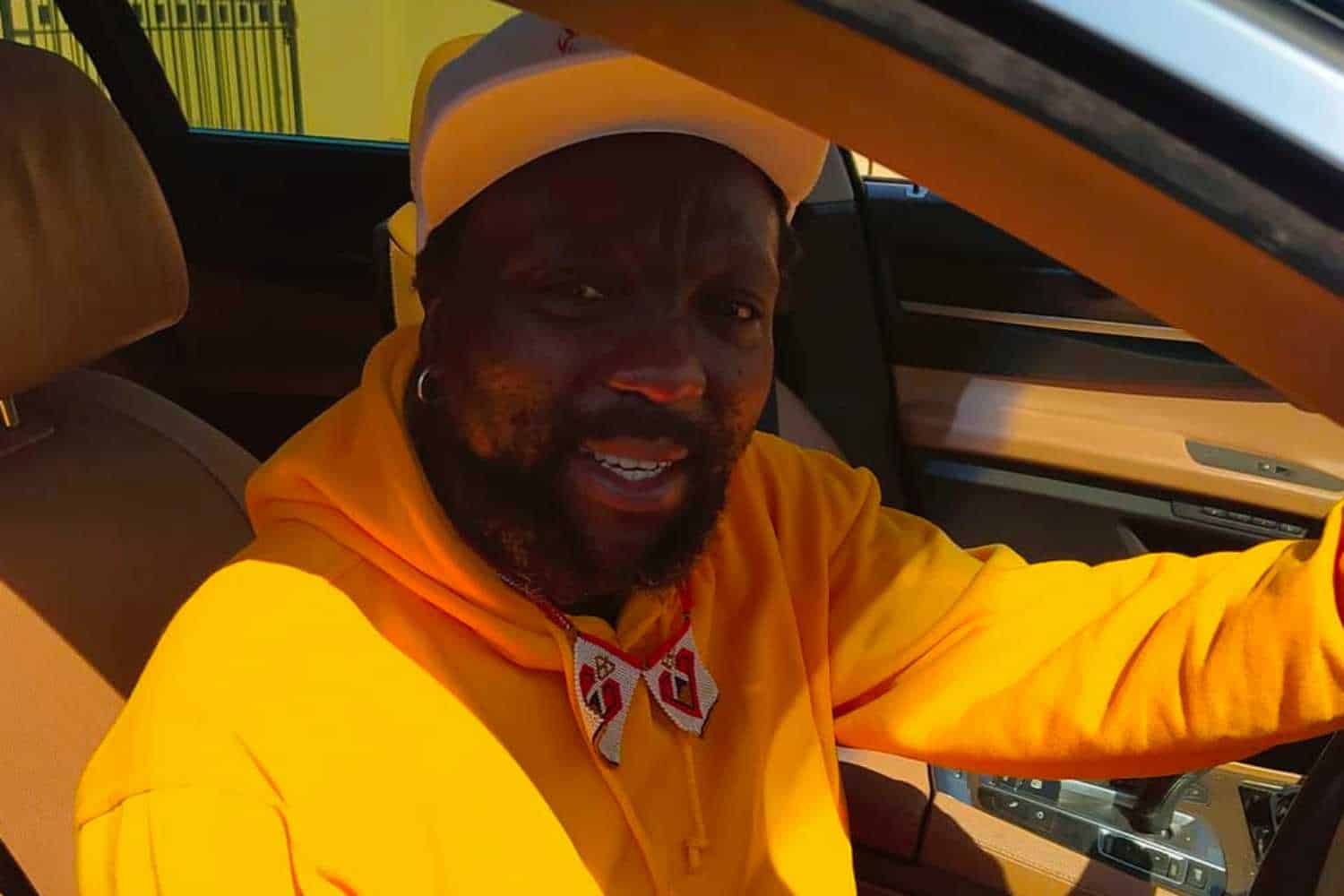 zola 7 pearl thusi