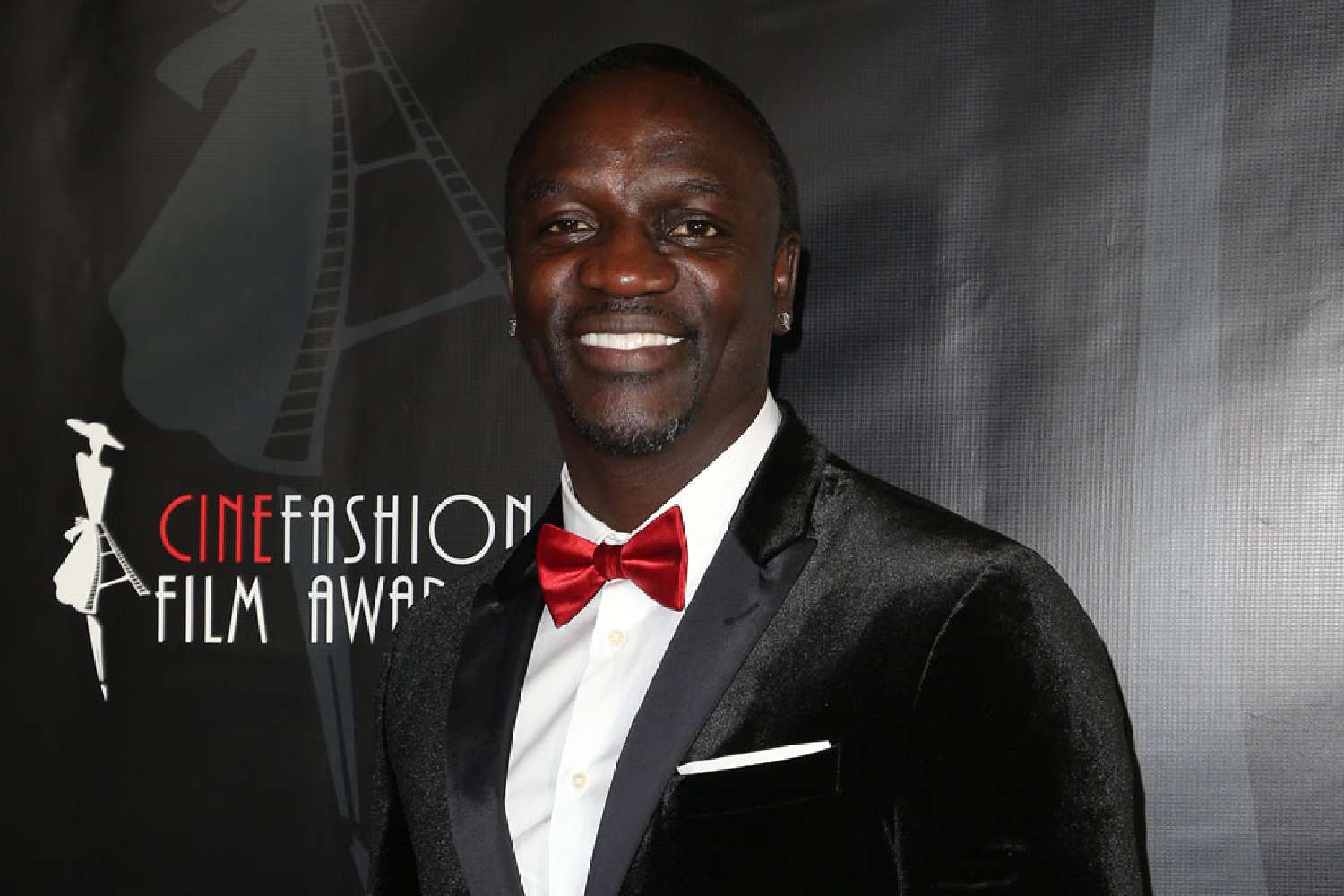 akon adolf hitler kanye west antisemitism