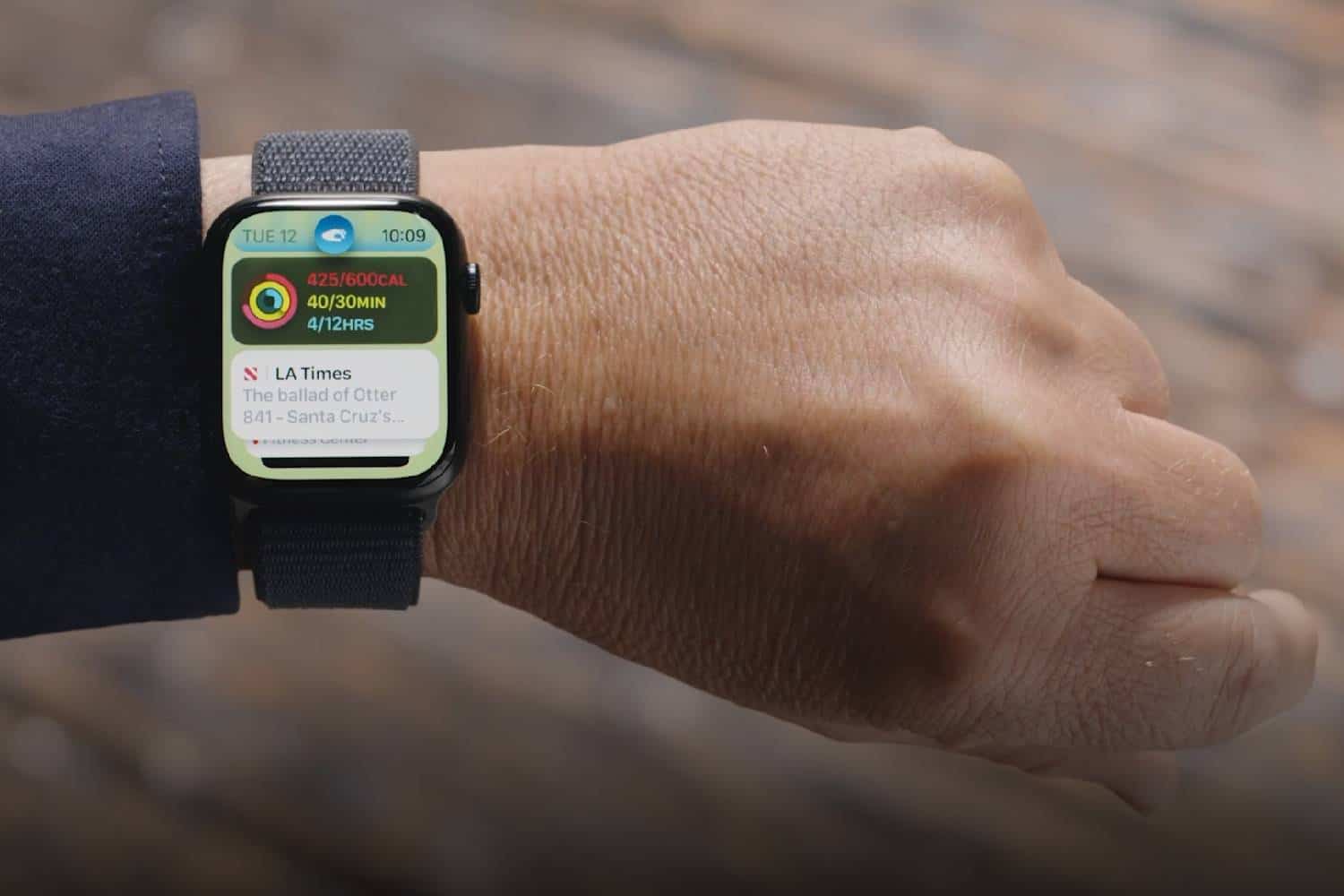 Apple Watch os 10.1 double-tap gesture