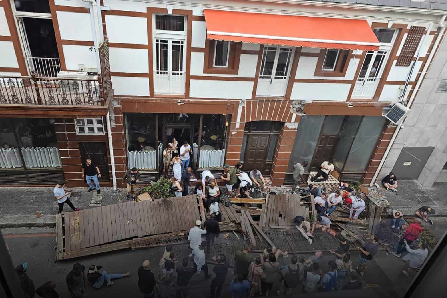 athletic club and social collapse