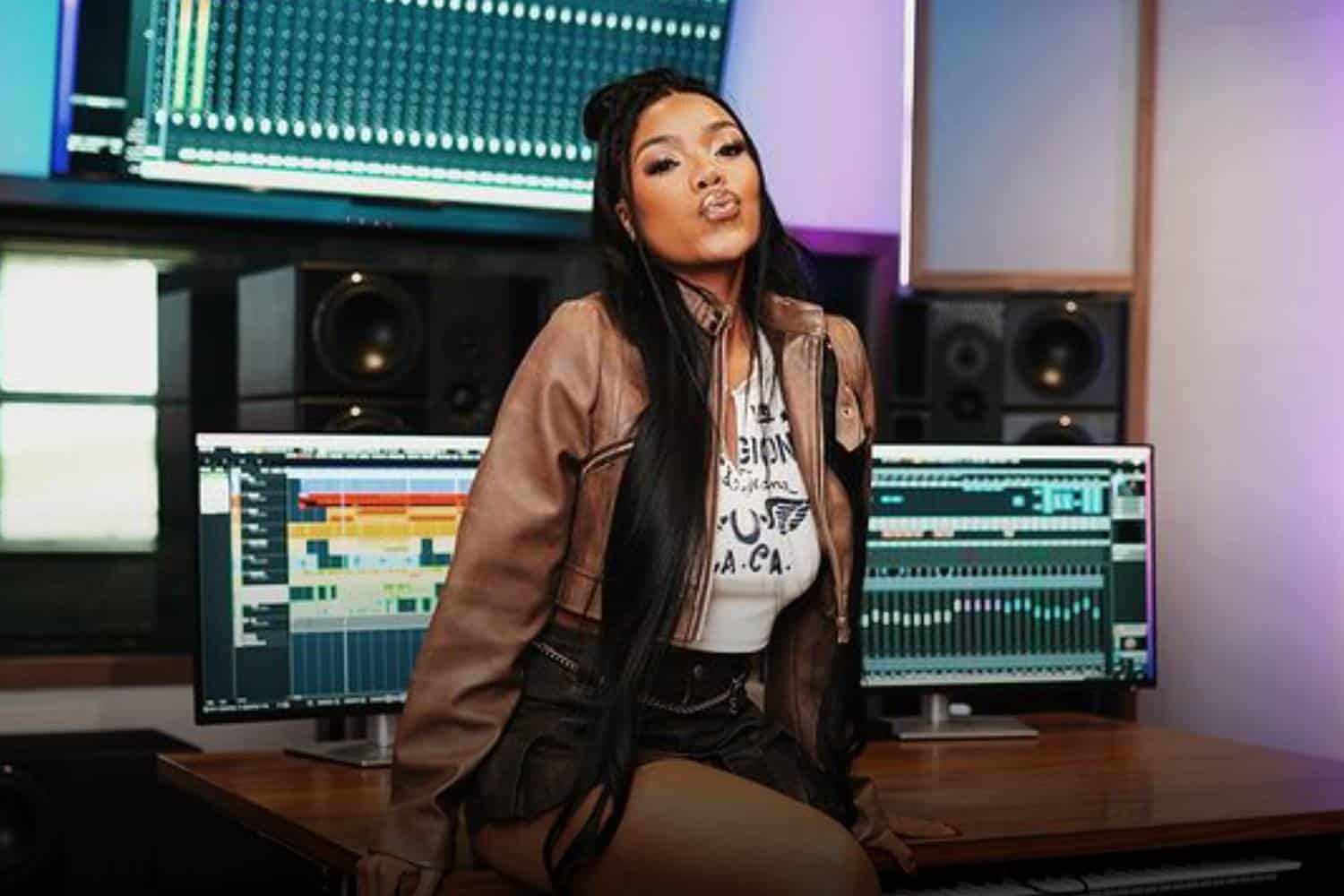 elaine waiting on you