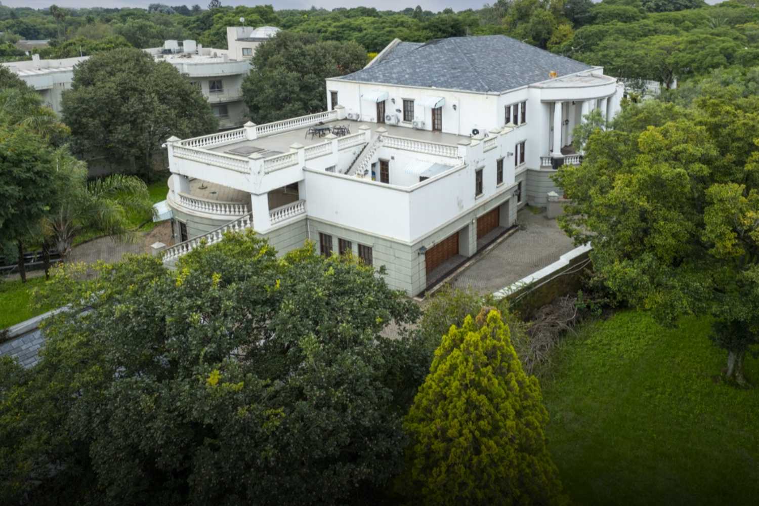 5 saxonworld drive