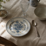 vaisselle definition table ancienne