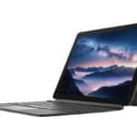 Φορητό υπολογιστή με οθόνη και πληκτρολόγιο, ιδανικό για εργασία και ψυχαγωγία.