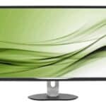 Οθόνη υπολογιστή με πράσινο φόντο, διαφημίζει επισκευές και αναβαθμίσεις από την Techstar.