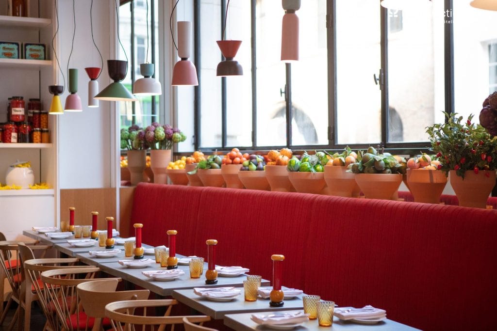 interno del ristorante gourmet italiano teritoria cucina a parigi