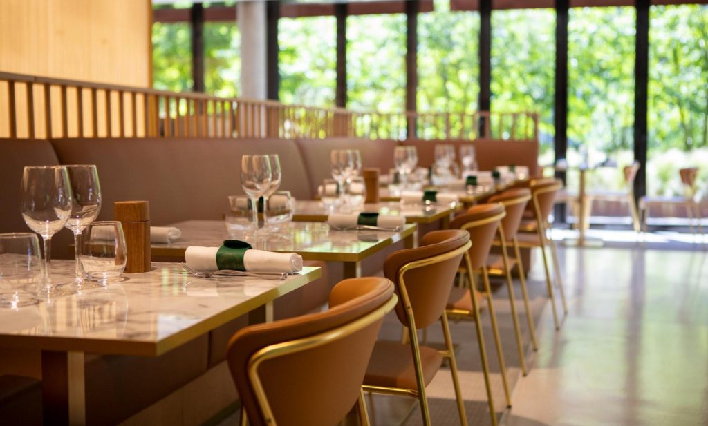 Les meilleurs restaurants pour les JO 2024 à Paris intérieur du restaurant teritoria café jacques à paris