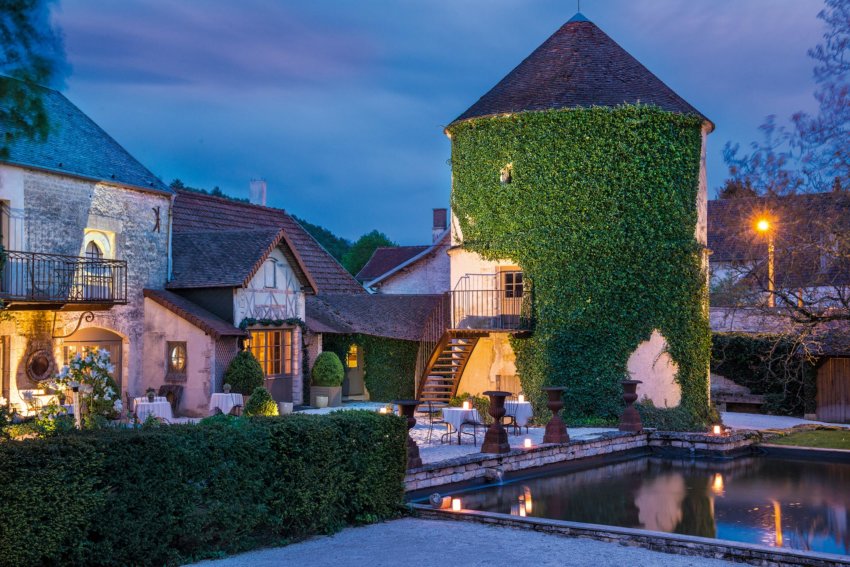 Découvrez 4 hôtels spa en Bourgogne hôtel spa bourgogne vue du château de courban