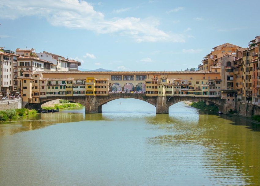 Escapade en Italie : de Florence à Rome, en passant par Pérouse le ponte vecchio a florence © jeff ackley unsplash 850x607 1