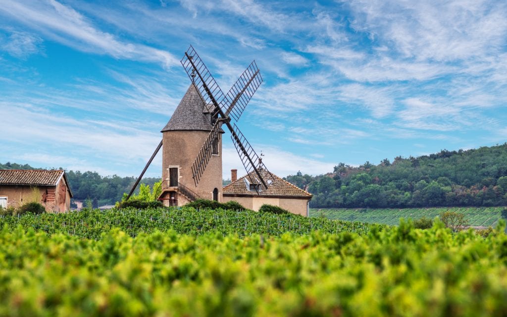 Top 4 des destinations françaises incontournables pour un week-end en amoureux istock 2148028863