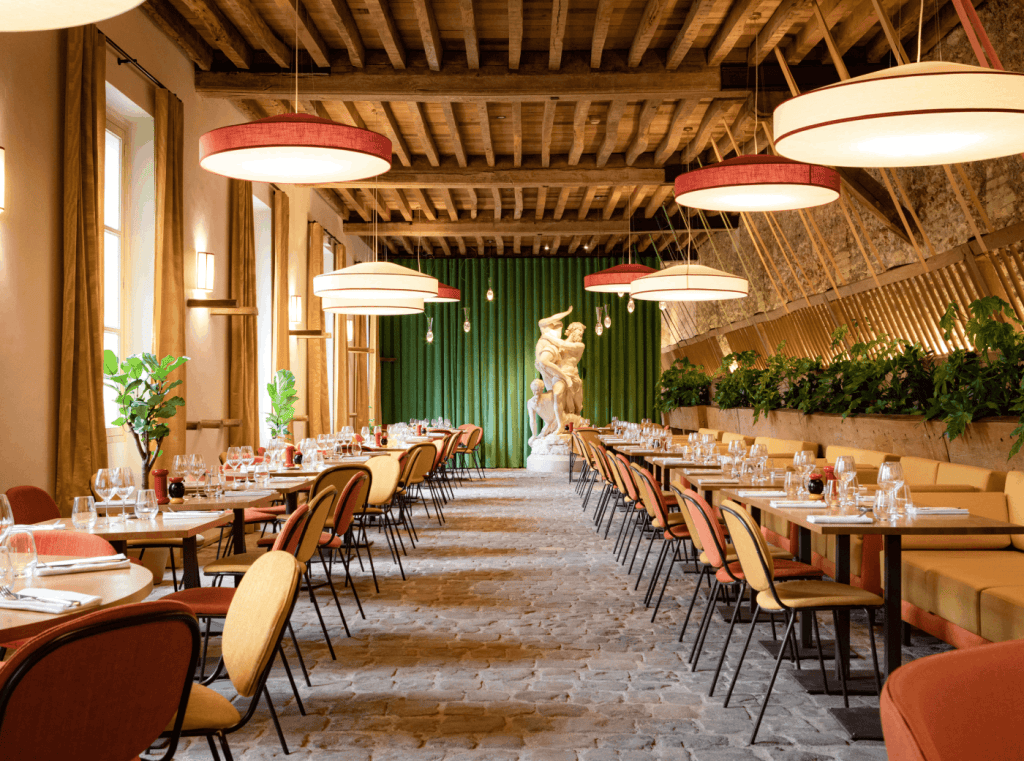 Les meilleurs restaurants pour les JO 2024 à Paris intérieur du restaurant teritoria la petite venise à versailles