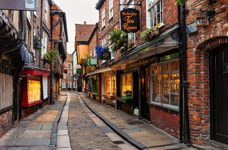 Nos meilleures destinations pour voyager en février en Europe istock 1158237257