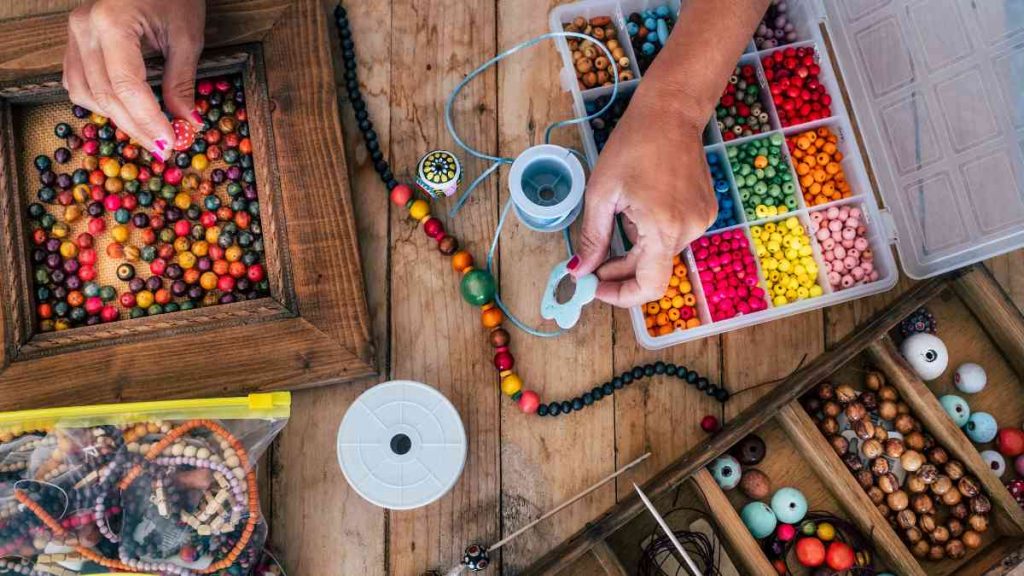 Pâques éco-responsable : Comment célébrer tout en luttant contre le gaspillage ? pâques anti-gaspillage, cadeaux matériaux recyclés