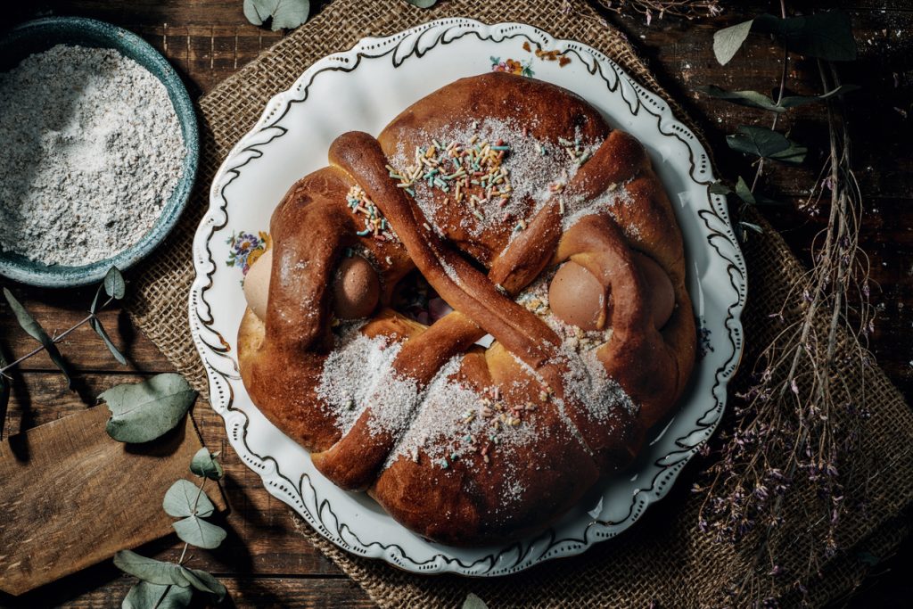Pâques et ses traditions en France et en Europe mona de pascua, gâteau pâques, fête de pâques, pâques en espagne, traditions de pâques