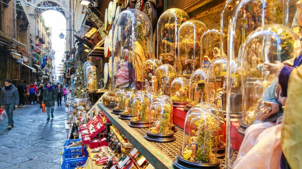 Où aller pour un séjour à Noël : destinations magiques pour célébrer les fêtes istock 641733080