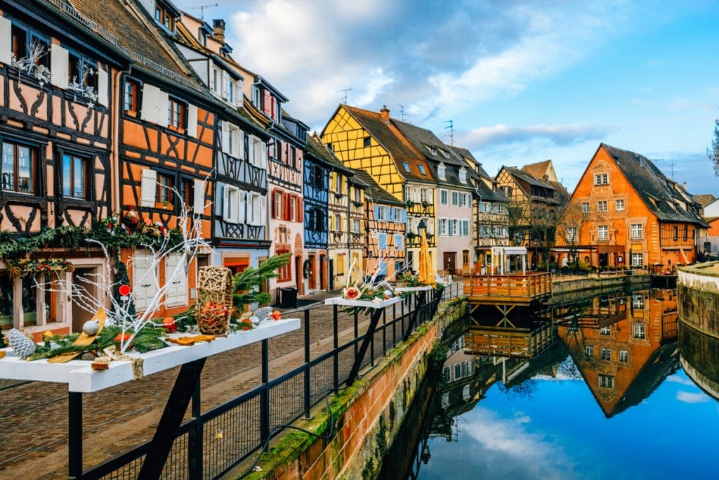 Où aller pour un séjour à Noël : destinations magiques pour célébrer les fêtes istock 665402094