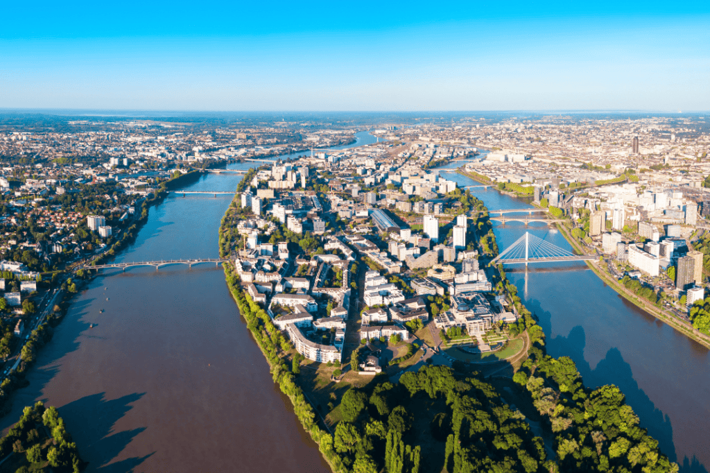 Nantes : voyage au cœur d'une ville entre histoire et modernité nantes