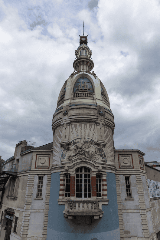Nantes : voyage au cœur d'une ville entre histoire et modernité tour lu nantes