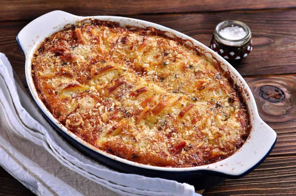 Specialità gastronomiche francesi per regione istock 614439178