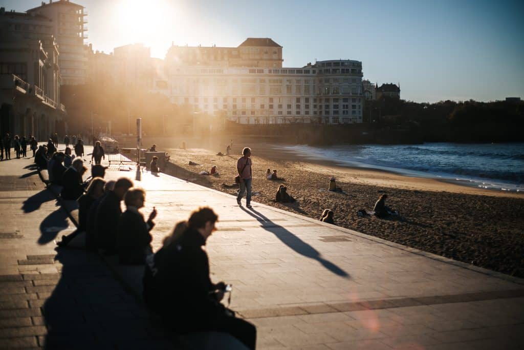 Biarritz : entre océan, légendes et élégance basque grande plage balade automne ©emiliecharransol 1270