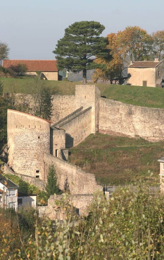 www.chateau sierck.com cassociation du chateau des ducs de lorraine vue schall