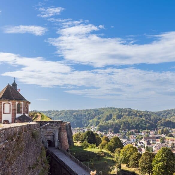 shutterstock 2378351383 cintreegue photography vue de la petite eglise citadelle de bitche forteresse dans le quartier de la moselle en france edited