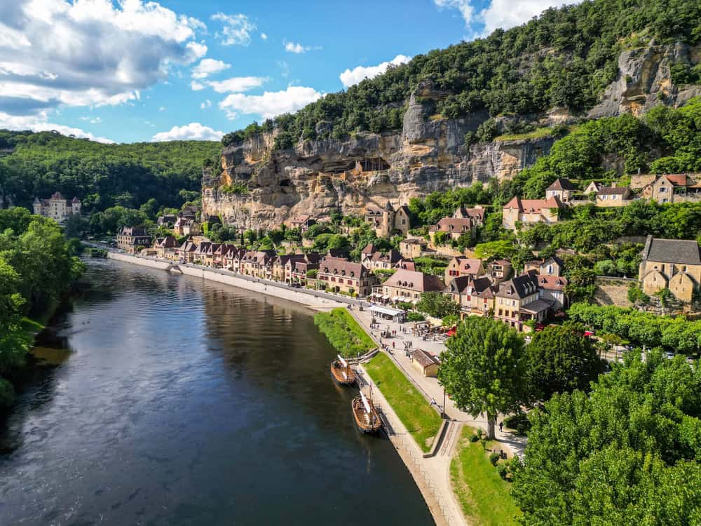 shutterstock 2501253873 ccristidumi la dordogne dans la ville de la roque gageac
