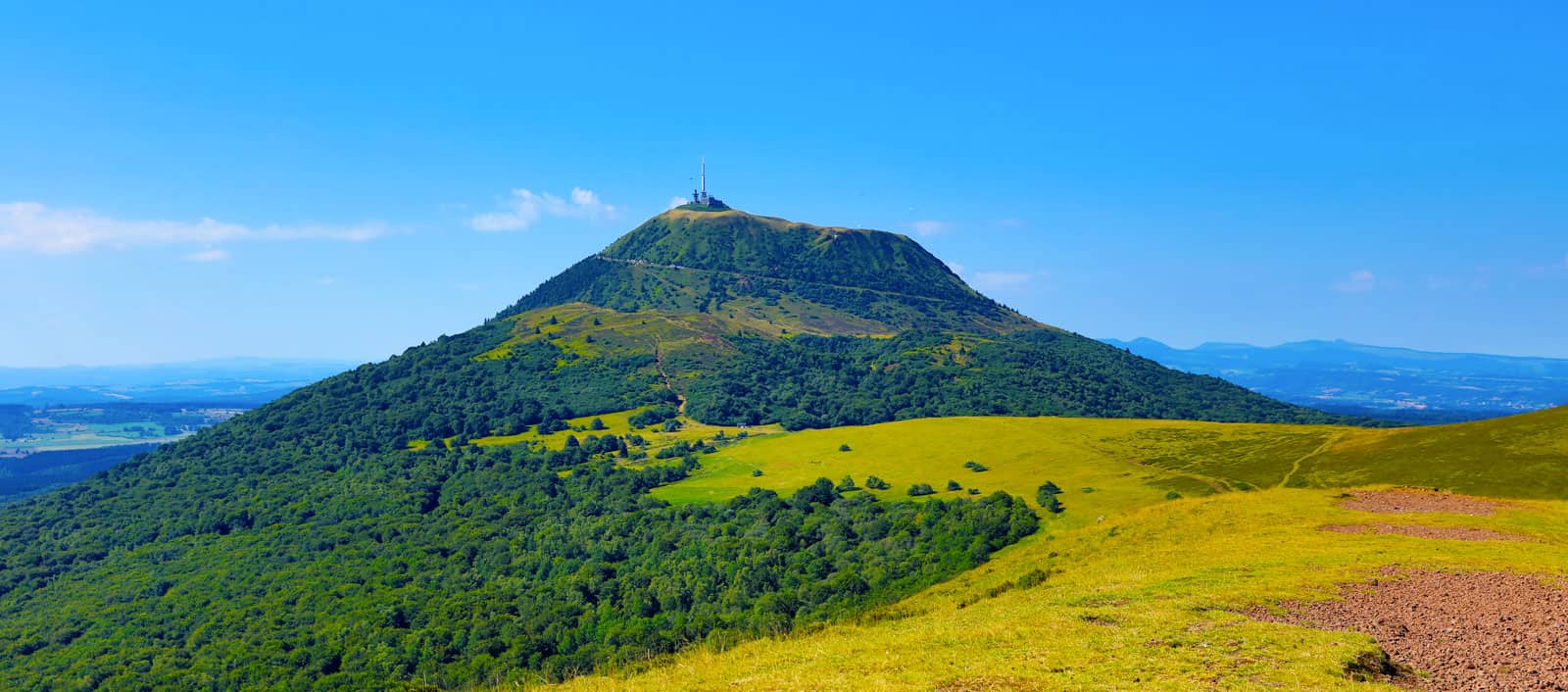 puy de dome auvergne rhone alpes france margouillat photo