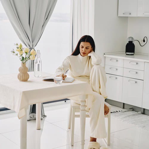 15 Morning Journal Prompts To Start Your Day With Intention 4 Gain clarity and direction for your day with morning journal prompts. Set your intentions and focus on what's important to start your day off right