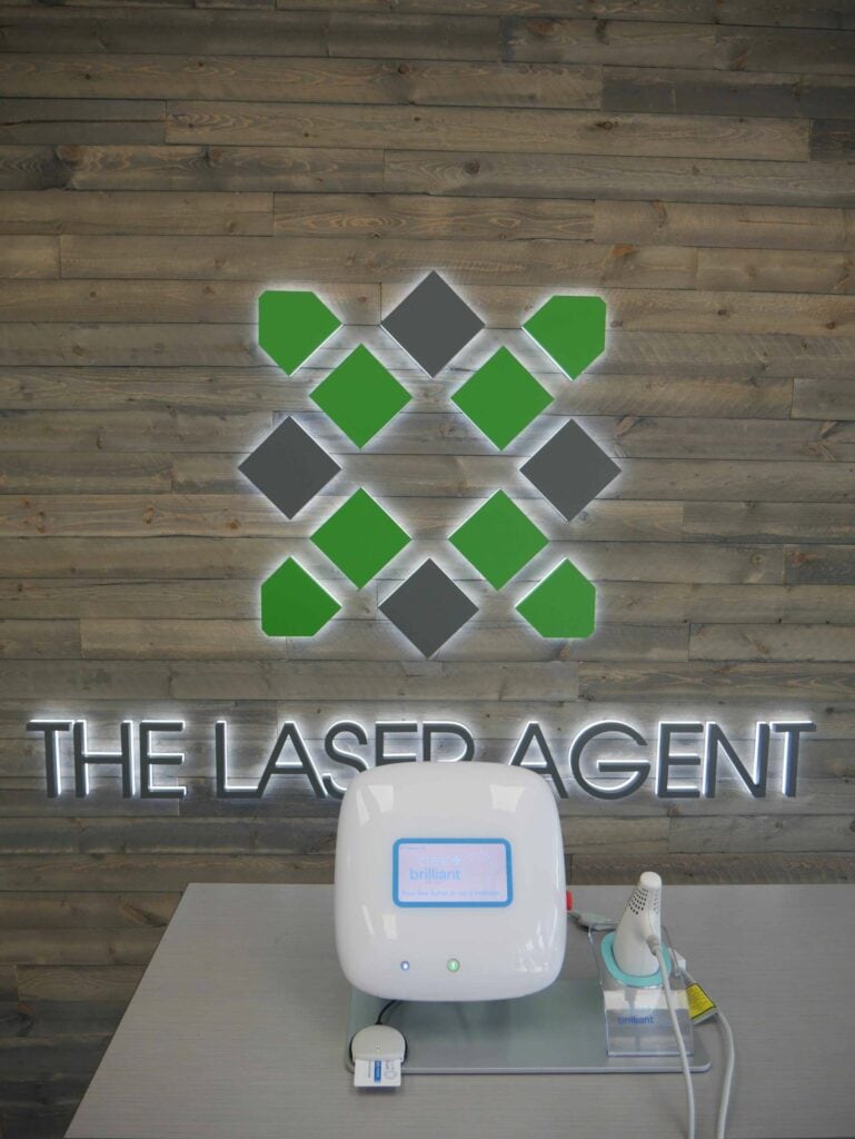 2012-Solta-Clear-And-Brilliant-Laser-Console