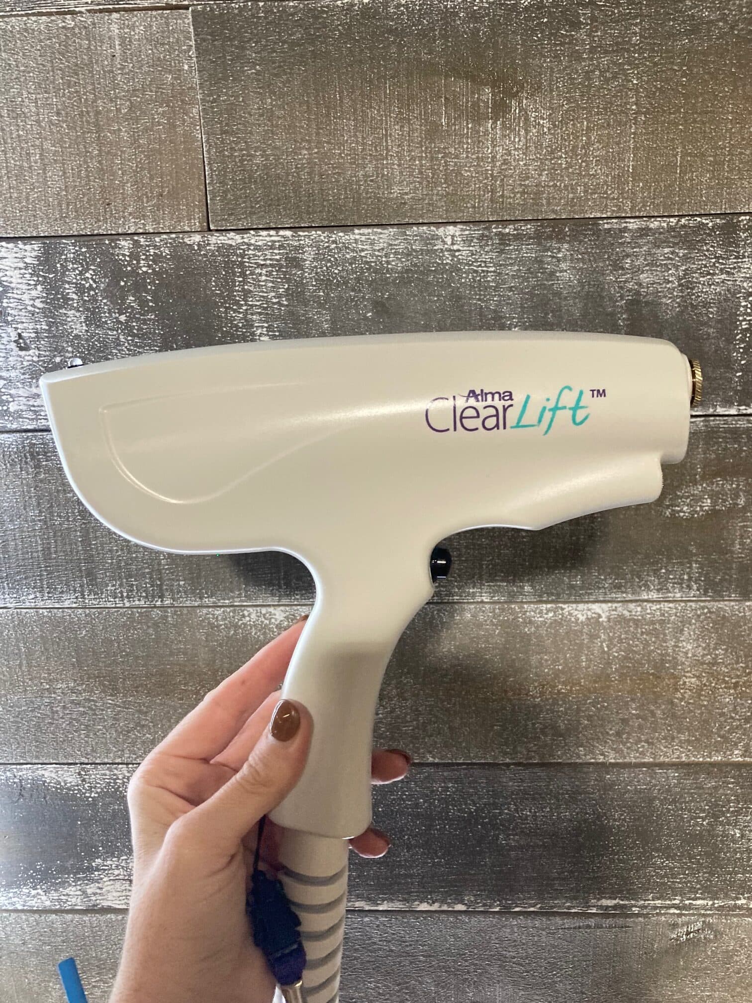 White-Alma-ClearLift-Cosmetic-Laser-Device
