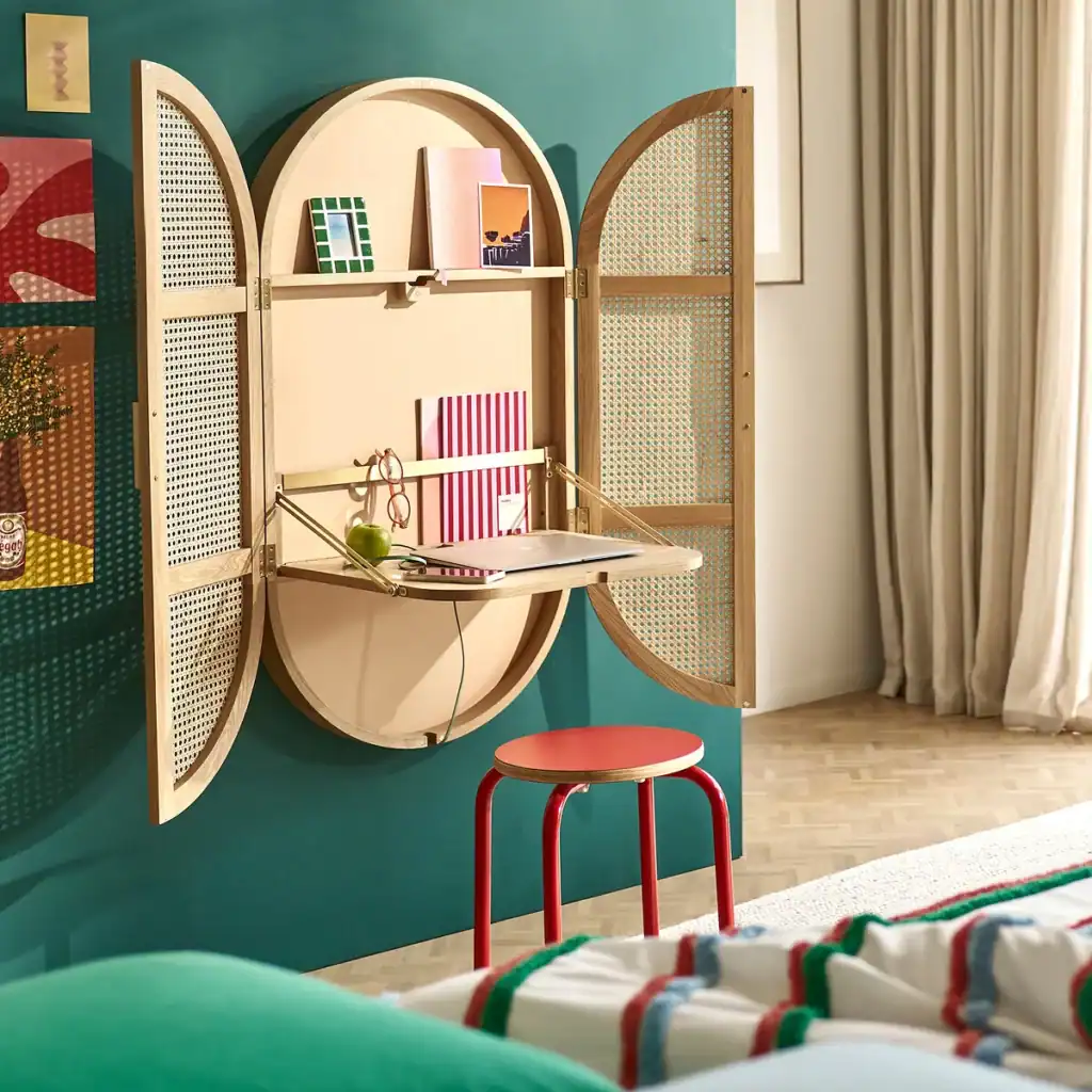 Wall mounted desk. Small Bedroom Organisation Ideas